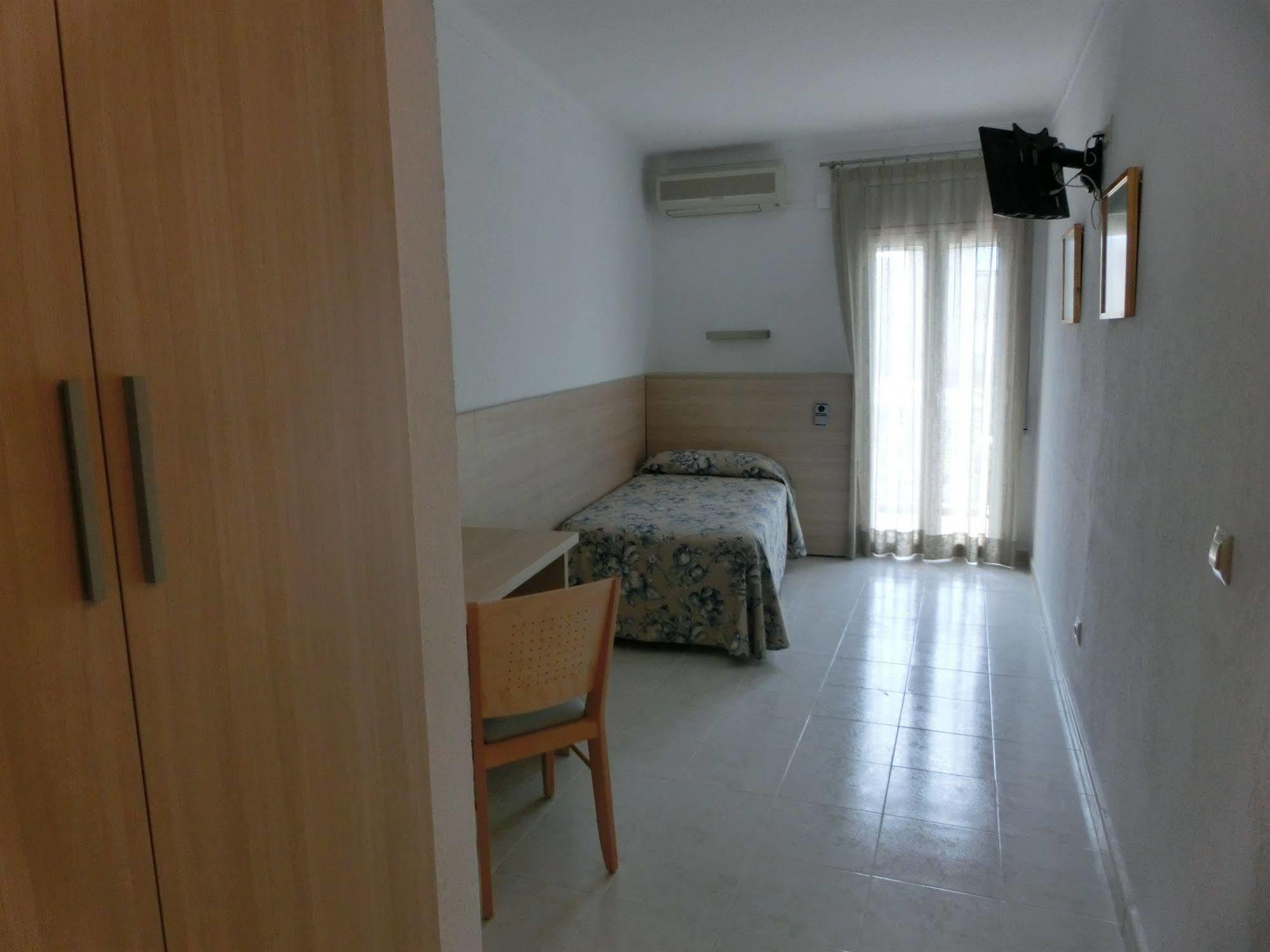 Hotel Can Catala เลสกาลา ภายนอก รูปภาพ